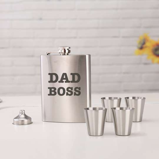 Набор фляга с рюмками "Dad boss", англійська, Крафтова коробка